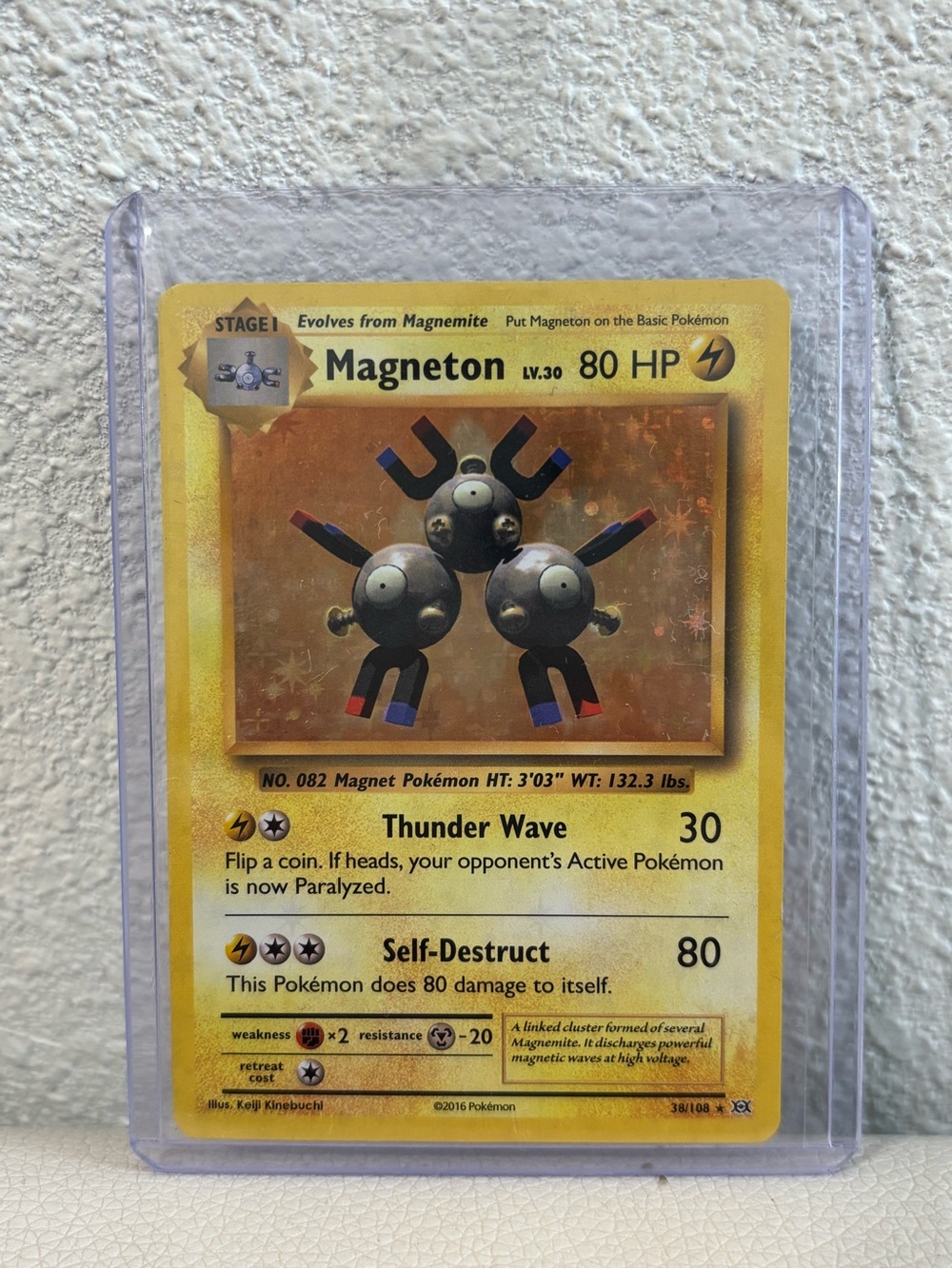 Pokémon Magneton Holo Rare From Evolutions Set